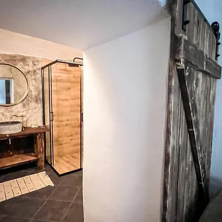 シャレー Hamerska Chaloupka フリンスコ